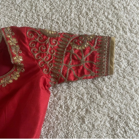 Red silk blouse - Picture 3 of 5